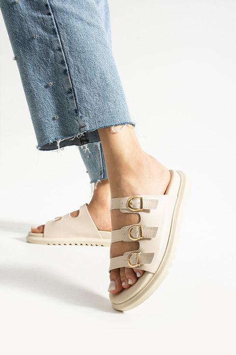 Bej Vegan Deri Üç Tokalı Kadın Terlik – Ortopedik & Şık Yazlık Model