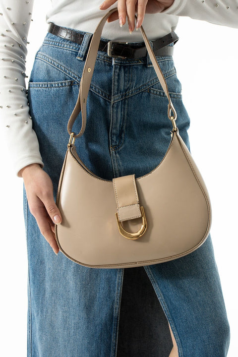 Bej Mat Suni Deri Tokalı Kadın Omuz ve Kol Çantası – Günlük Kullanıma Uygun, Fermuarlı Bölmeli Model