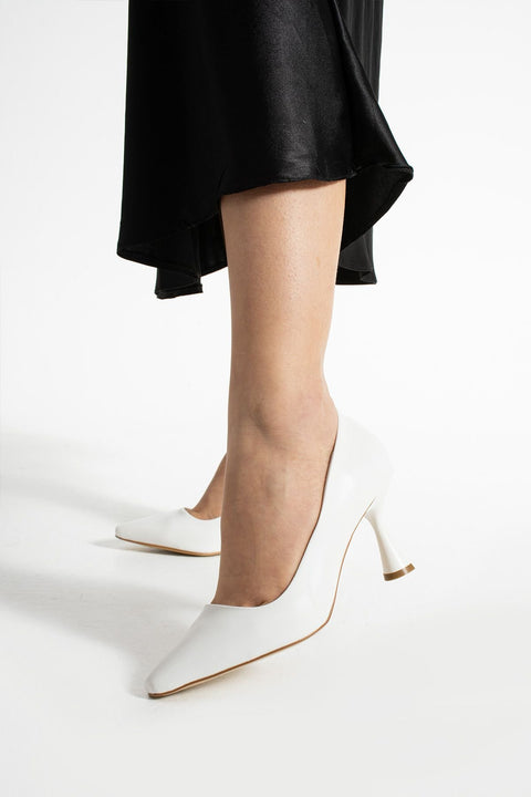 Beyaz Mat Vegan Deri Topuklu Ayakkabı – 7 cm Kare Burun, Rahat Tabanlı, Şık ve Zarif Klasik Model, Ofis ve Günlük Kullanıma Uygun