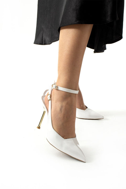 Beyaz Rugan Stiletto – Altın Topuklu Bilekten Tokalı Sivri Burunlu Şık ve Rahat Vegan Kadın Ayakkabı