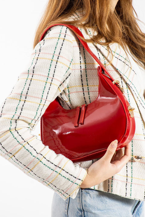 Kırmızı Rugan Suni Deri Omuz ve El Çantası – Altın Detaylı, Fermuarlı, Günlük Kullanıma Uygun Şık Model