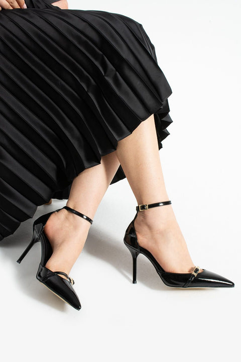 Siyah Parlak Kırışık Vegan Deri Stiletto – 9cm İnce Topuklu Sivri Burun Şık Kadın Ayakkabı
