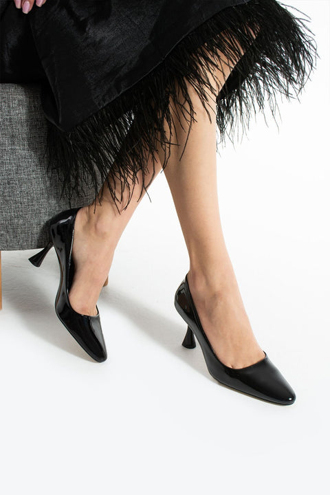 Siyah Rugan Vegan Deri Stiletto – 7cm İnce Topuklu Hafızalı Pedli Şık Kadın Ayakkabı