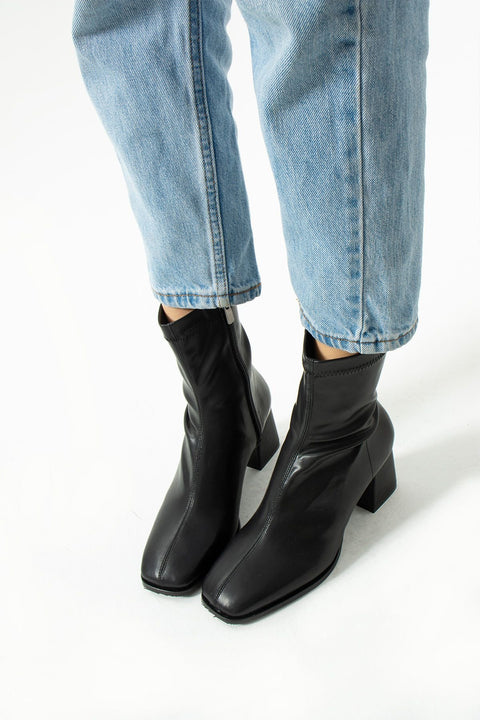 Siyah Deri Su Geçirmez Topuklu Kışlık Bot - Kadın Sıcak Tutan Konforlu Bot Modelleri