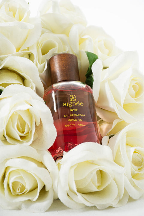 Signeé Rose Kadın Parfüm 50ml Eau de Parfum Kalıcı Çiçeksi Kadın EDP Parfum Orijinal Günlük Kullanım