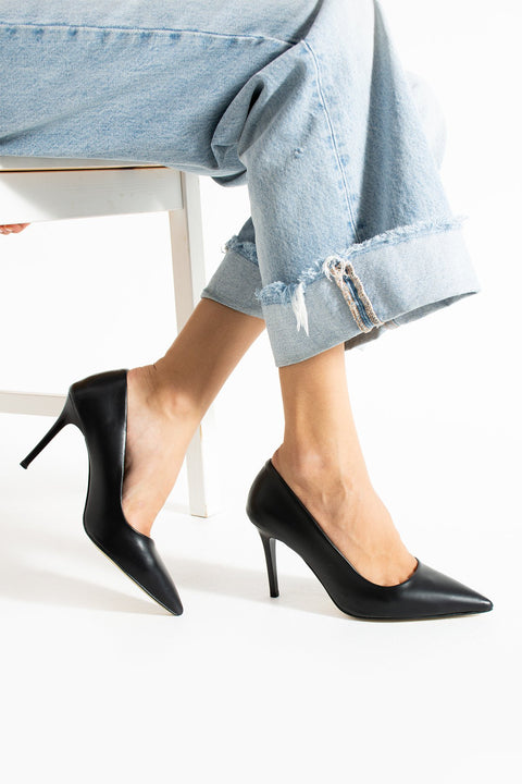 Siyah Vegan Deri Mat 9cm Topuklu Hafızalı Pedli Rahat Kalıp Sivri Burun Kadın Stiletto