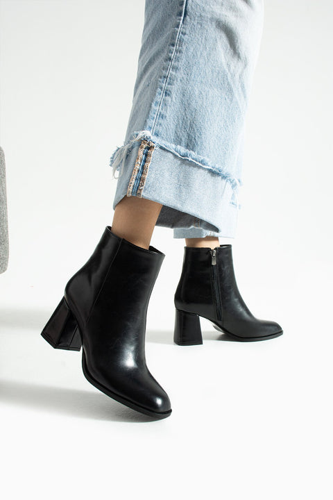 Siyah Suni Deri Kısa Bilekli Topuklu Bot – Kalın Topuklu Fermuarlı Şık Günlük Kadın Ayakkabı