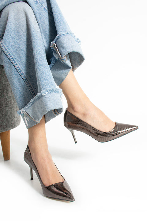Metalik Füme Vegan Deri Yılan Desenli 7cm İnce Topuklu Sivri Burun Şık Rahat Kadın Stiletto Ayakkabı