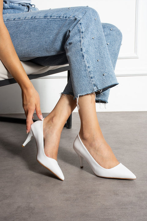 Şık Beyaz Vegan Deri Stiletto | Sivri Burun, 7 cm İnce Topuklu Günlük & Ofis Ayakkabısı