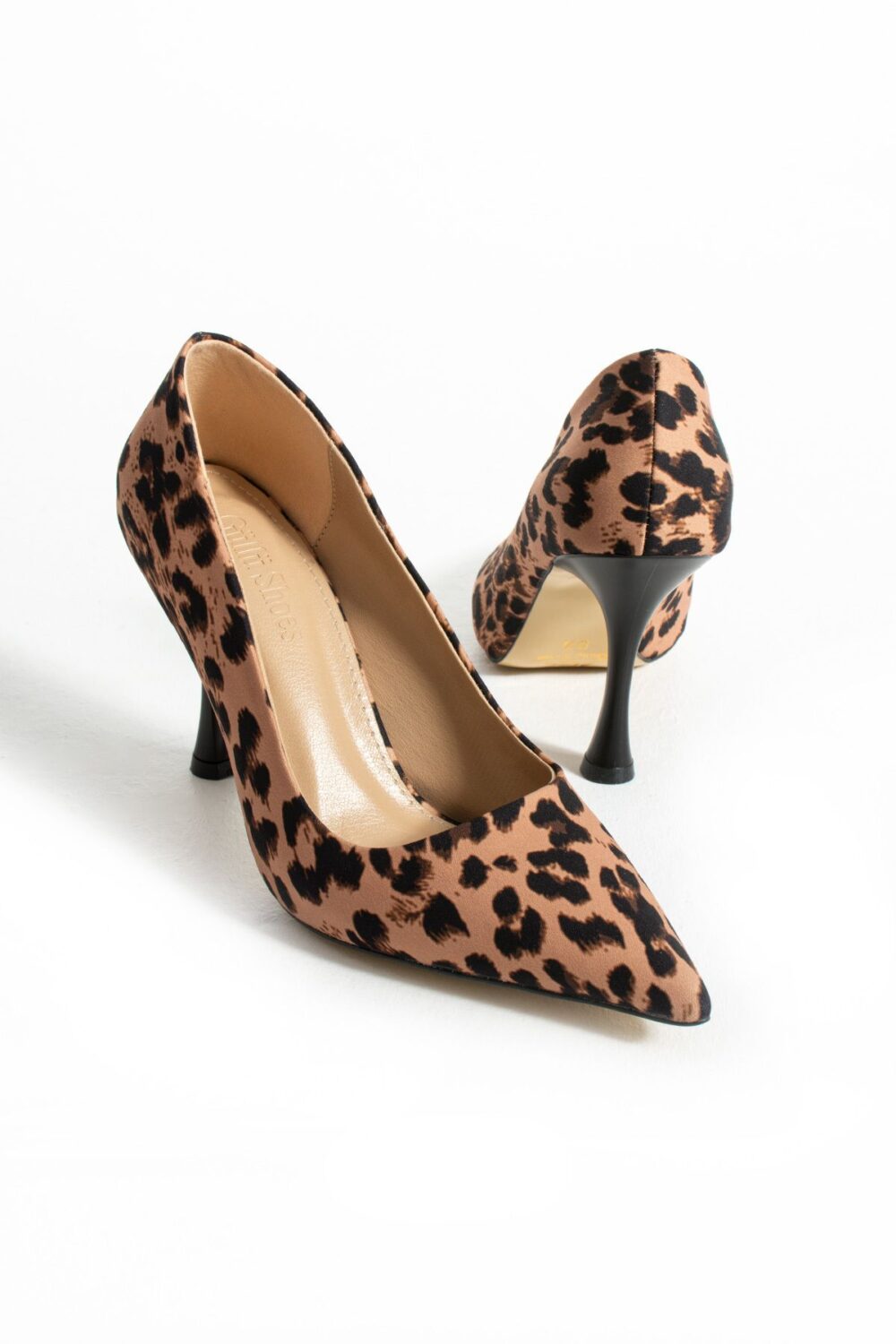 Leopar Desenli Vegan Deri Stiletto – 9cm İnce Topuklu Sivri Burun Şık ve Rahat Kadın Ayakkabı - Görsel 6