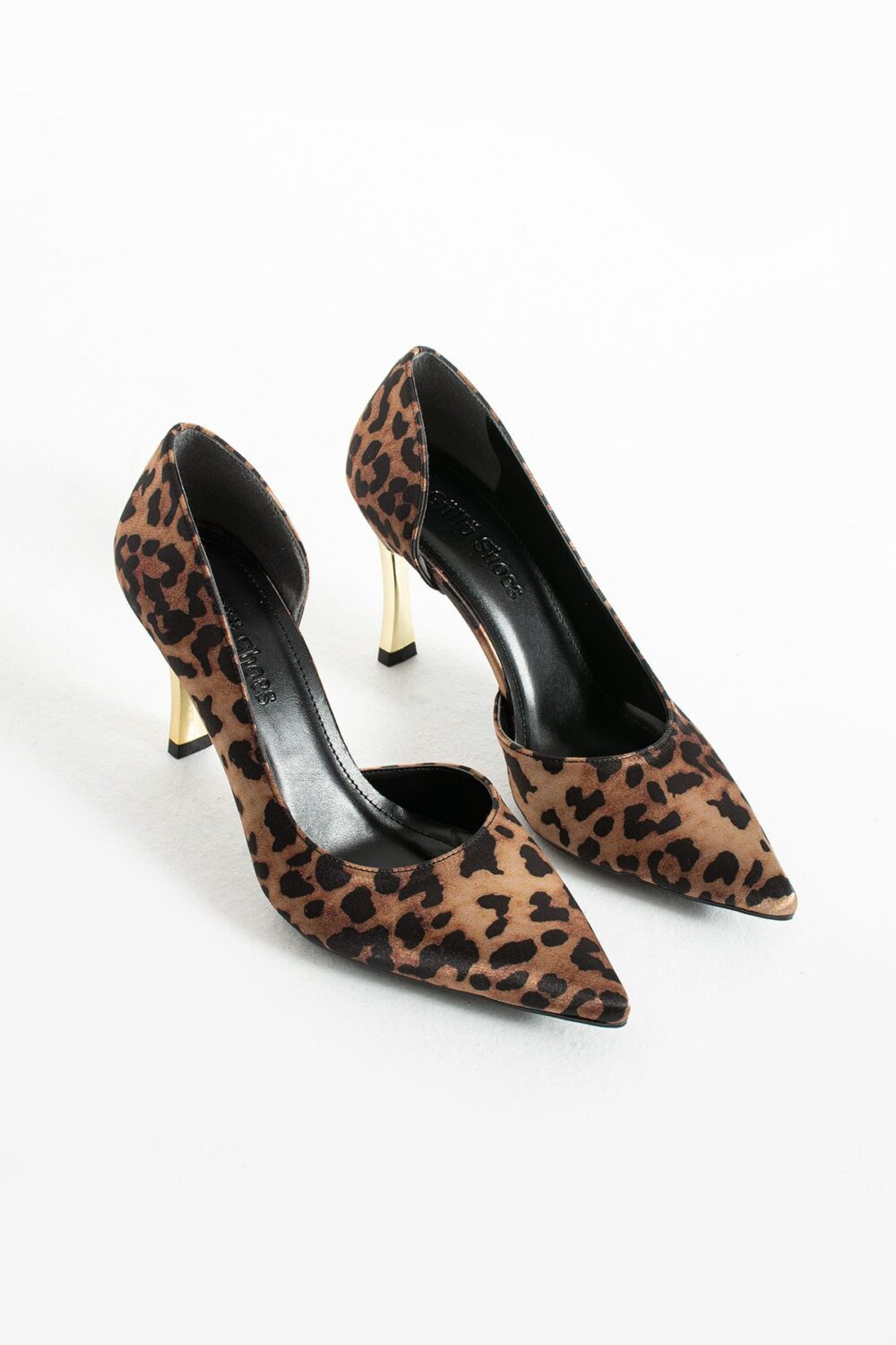 Leopar Desenli 9 cm Altın Topuklu Vegan Deri Stiletto – Iddialı ve Şık Kadın Ayakkabı - Görsel 4