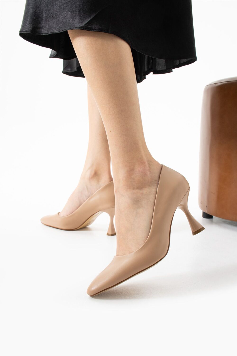Bej Mat Vegan Deri Stiletto – 7cm İnce Topuklu Hafızalı Pedli Sivri Burun Günlük, Ofis ve Abiye Kadın Ayakkabı