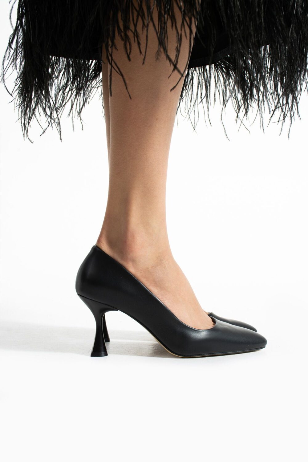 Siyah Vegan Deri Stiletto – 7cm İnce Topuklu Hafızalı Pedli Sivri Burun Günlük, Ofis ve Abiye Uyumlu Kadın Ayakkabı - Görsel 6