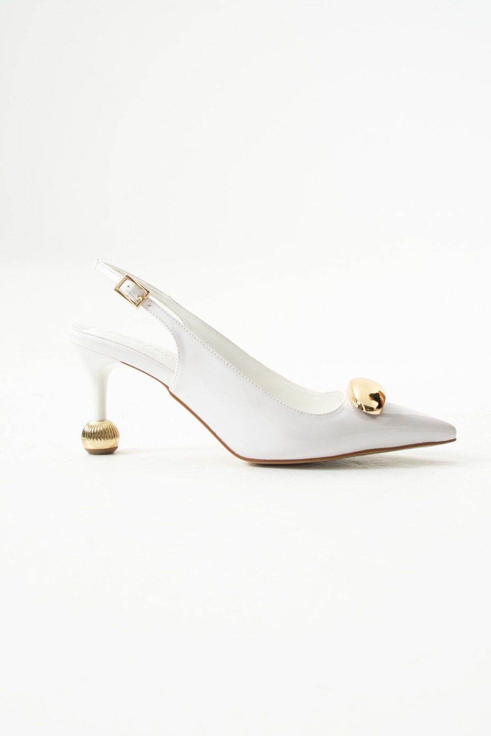 Beyaz Rugan Vegan Deri Stiletto – 7cm İnce Topuklu Gold Detaylı Günlük ve Ofis Uyumlu Şık Kadın Ayakkabı - Görsel 5