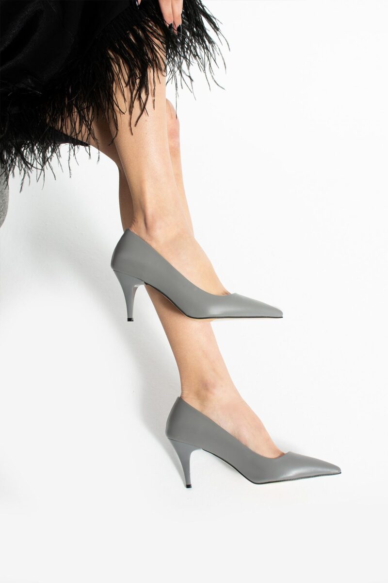 Gri Vegan Deri Stiletto – İnce Topuklu, Sivri Burunlu Klasik Topuklu Ayakkabı, Zarif ve Şık Özel Gün Modeli