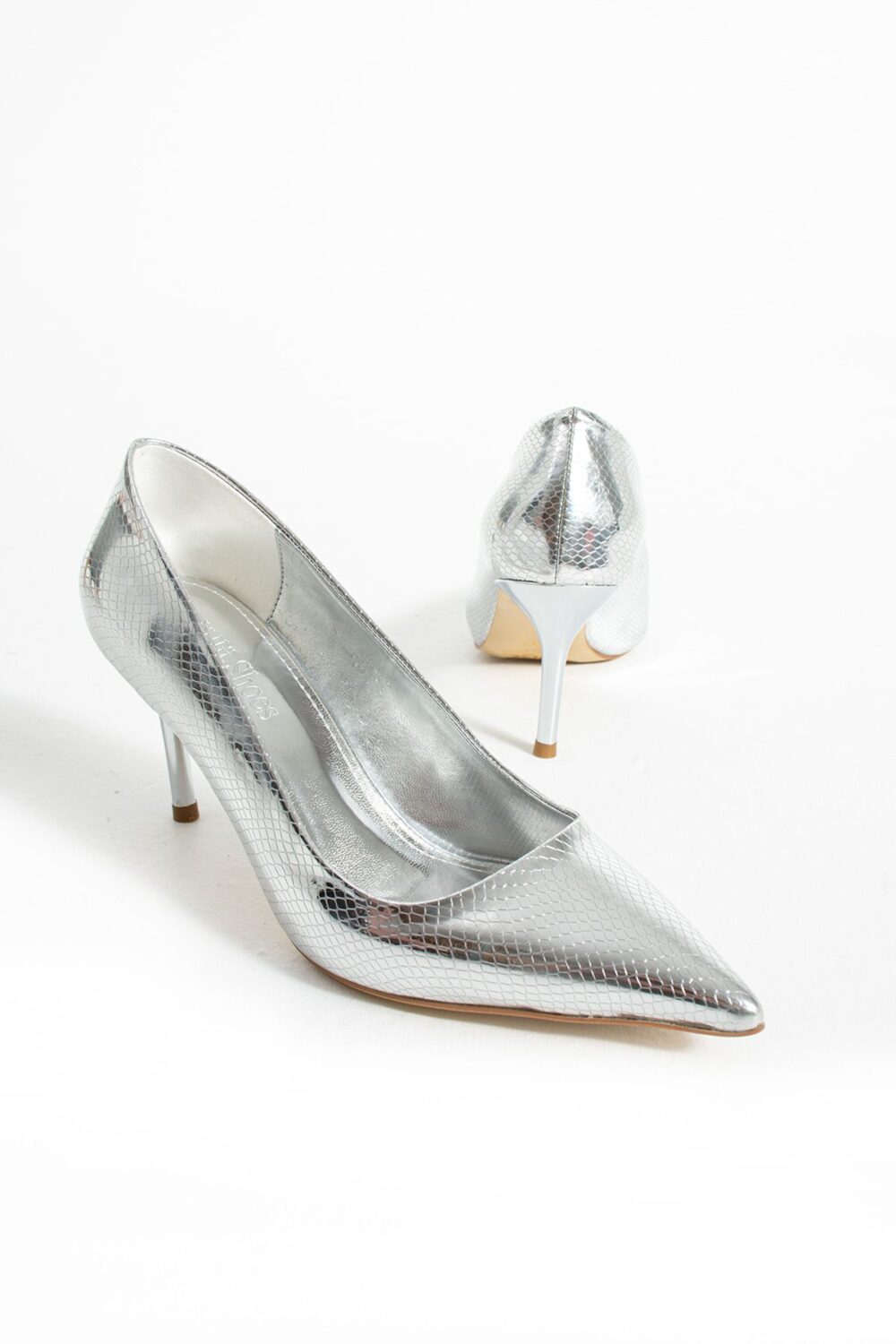Gümüş Gri Yılan Desenli Vegan Deri Stiletto – 7cm İnce Topuklu Sivri Burun Şık ve Rahat Kadın Ayakkabı - Görsel 6