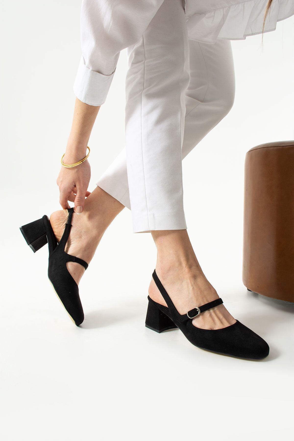 Siyah Süet Kısa Topuklu Kadın Ayakkabı – Şık ve Konforlu Klasik Model, Günlük ve Davet Kombinlerine Uygun - Görsel 4