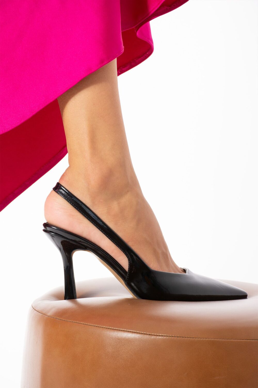 Siyah Bantlı Stiletto Topuklu Kadın Ayakkabı – 8.5 cm, Kolay Giyilebilir, Şık ve Zarif Klasik Model, Günlük ve Özel Kullanıma Uygun - Görsel 4