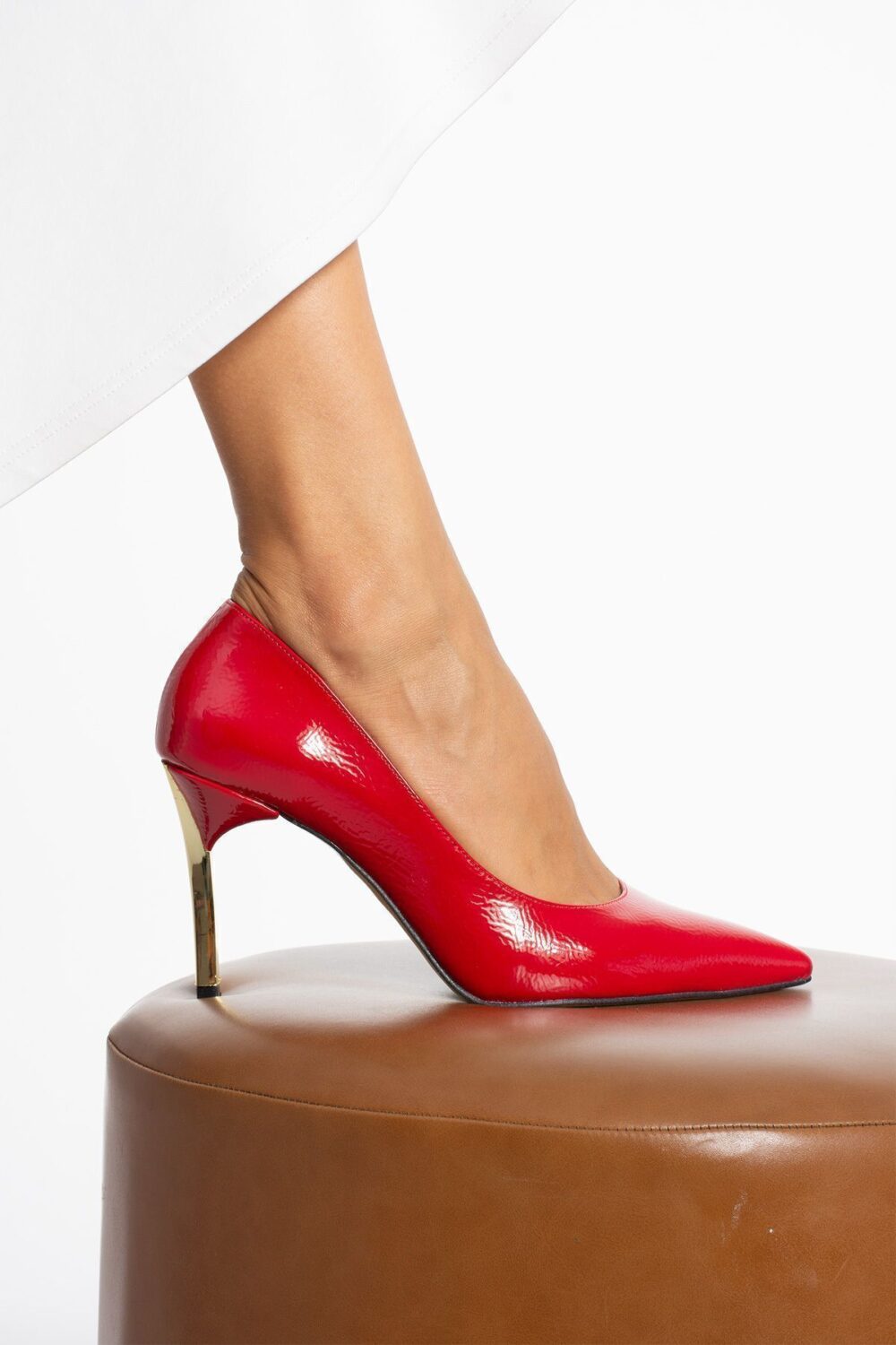 Kırmızı Yüksek Topuklu Vegan Deri Stiletto – 9cm İnce Topuklu Sivri Burunlu Şık ve Rahat Kadın Ayakkabı - Görsel 4