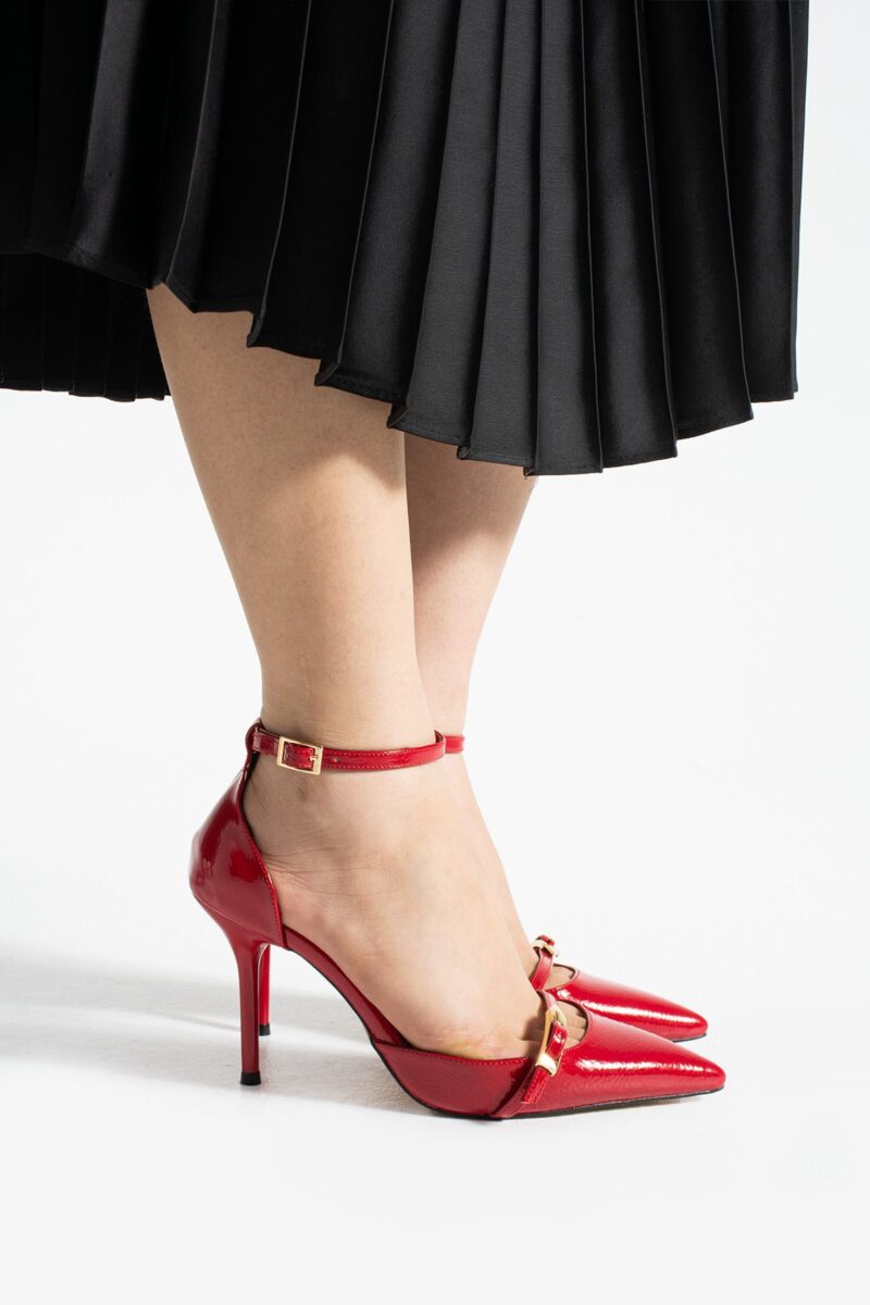Kırmızı Parlak Kırışık Vegan Deri Stiletto – 9cm İnce Topuklu Sivri Burun Şık Kadın Ayakkabı