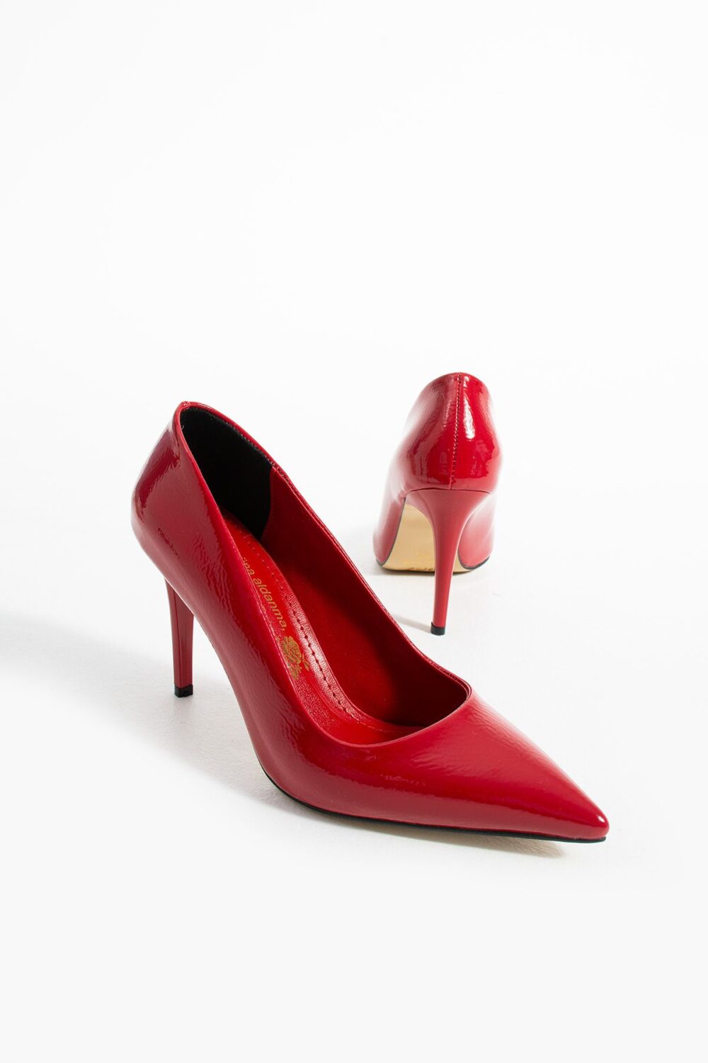 Kırmızı Kırışık Rugan Vegan Deri Stiletto – 9cm Topuklu Hafızalı Pedli Rahat Kalıp Kadın Ayakkabı - Görsel 5