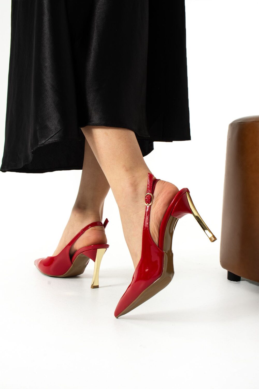 Kırmızı Vegan Deri Altın Topuklu Stiletto – İnce Topuklu Şık Abiye & Ofis Kadın Ayakkabısı - Görsel 4
