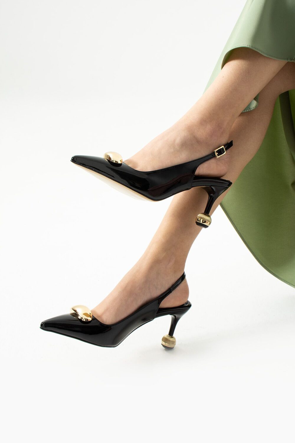 Siyah Rugan Vegan Deri 7cm İnce Topuklu Stiletto | Gold Detaylı Şık Kadın Ofis Abiye Günlük Ayakkabı - Görsel 3