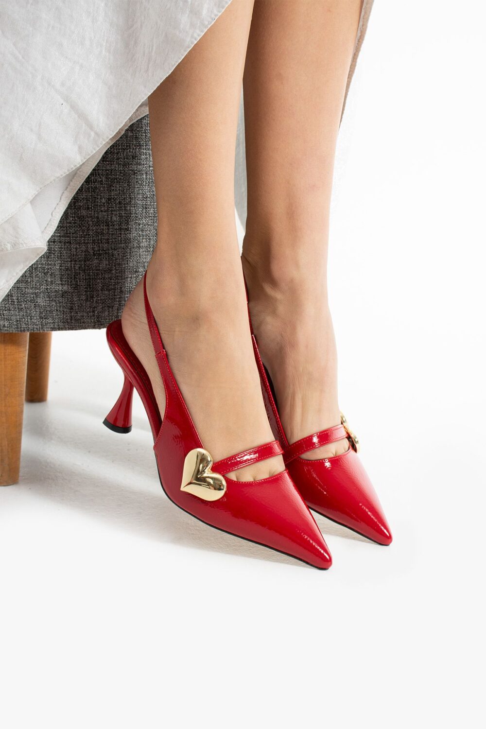 Kırmızı Rugan Kalp Tokalı Kadın Topuklu Ayakkabı – 7cm Rahat Vegan Stiletto
