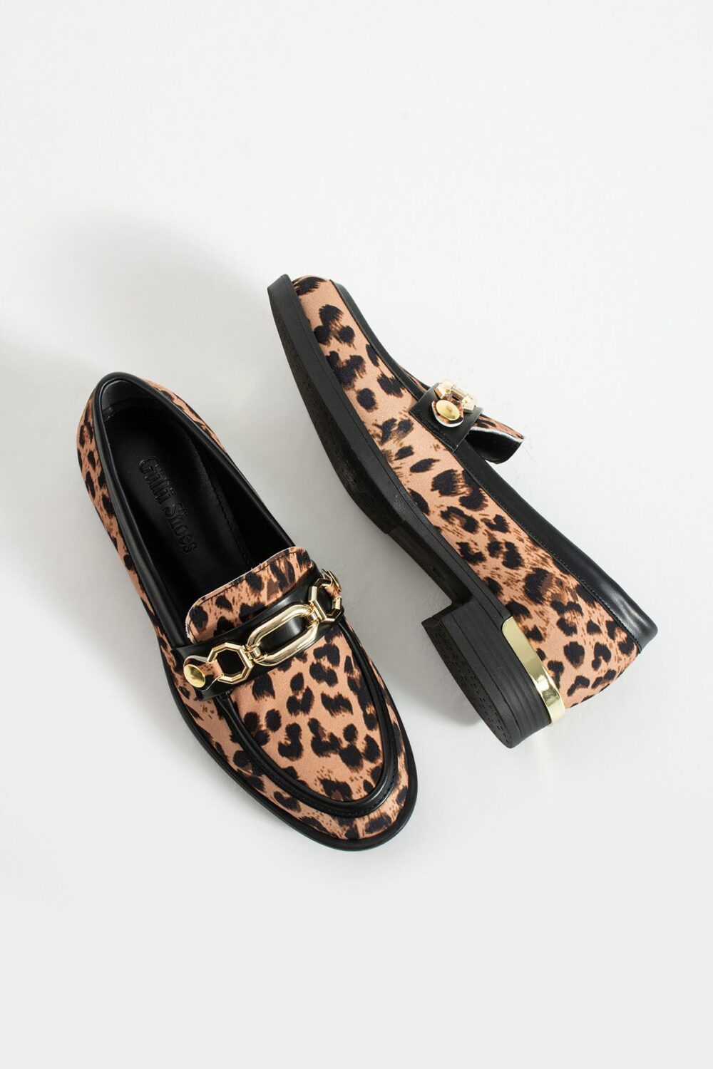 Leopar Desenli Saten Zincirli Loafer – Kadın Günlük Ayakkabı, Rahat Kalın Taban, Şık ve Ofis Uyumlu Model - Görsel 4