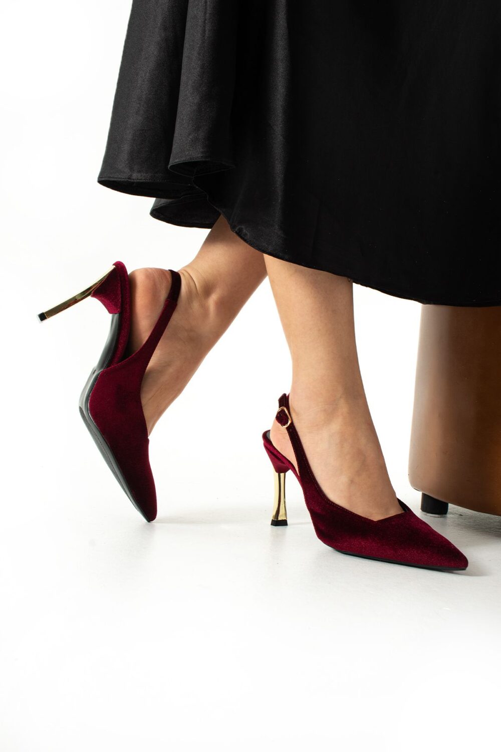 Bordo Kadife Altın Topuklu Stiletto – İnce Topuklu Şık Abiye Kadın Ayakkabısı - Görsel 2