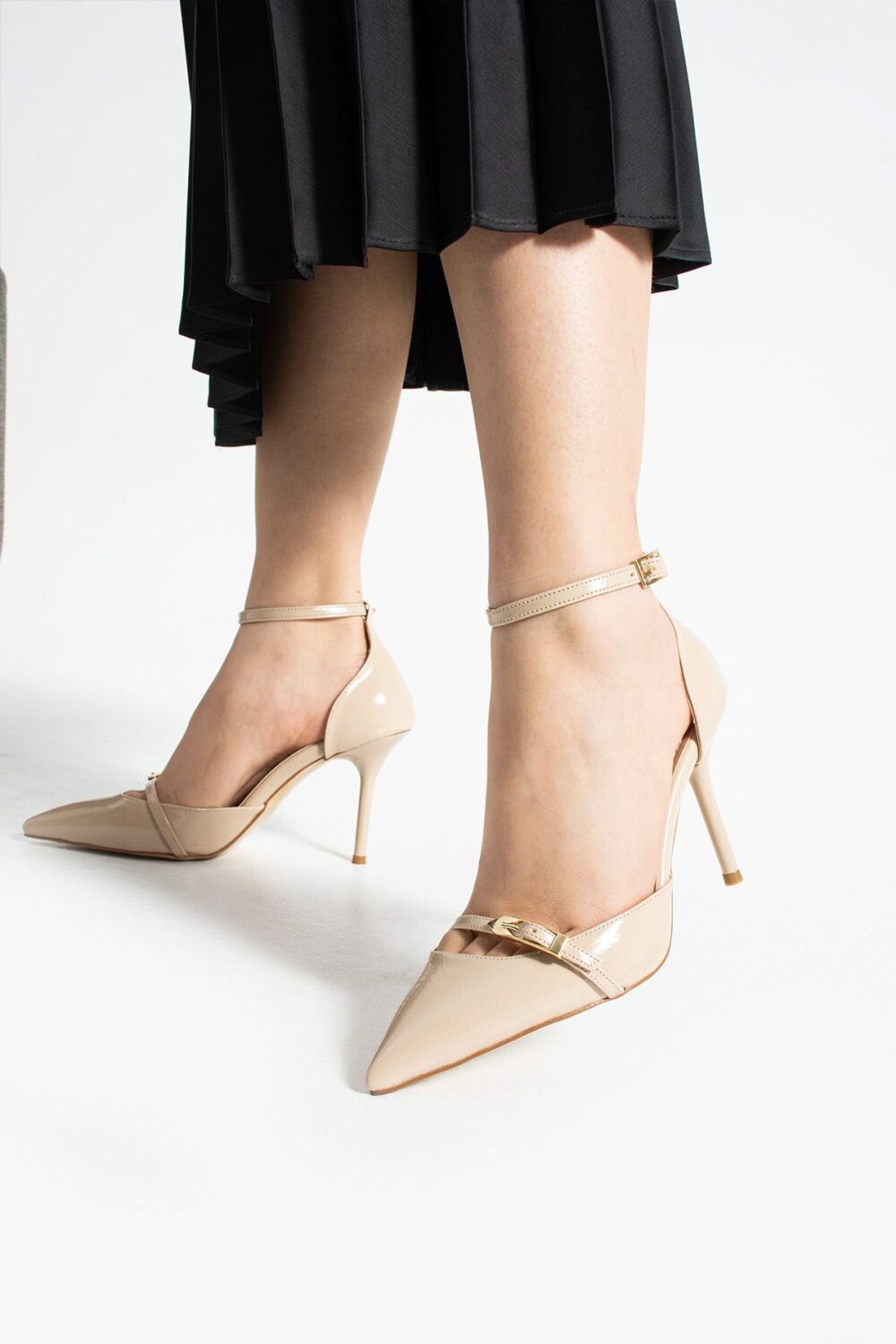 Bej Parlak Kırışık Vegan Deri Stiletto – 9cm İnce Topuklu Sivri Burun Şık Kadın Ayakkabı - Görsel 2