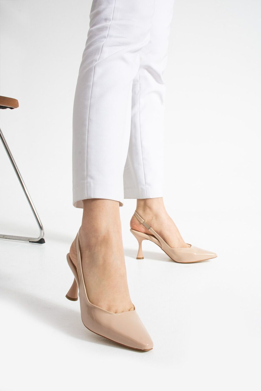 Bej Rugan Slingback Topuklu Ayakkabı – İnce Topuklu, Sivri Burunlu, Şık ve Zarif Klasik Model, Ofis ve Abiye Kombinlere Uygun - Görsel 2