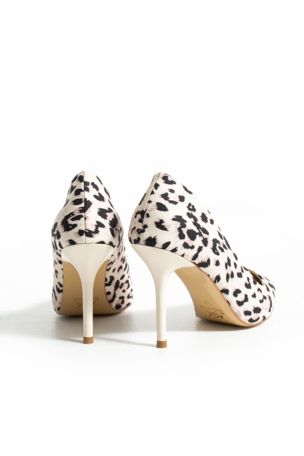 Bej Leopar Desenli Vegan Deri Stiletto–Sivri Burun, 9cm İnce Topuk, Şık ve Konforlu Kadın Ayakkabı - Görsel 2