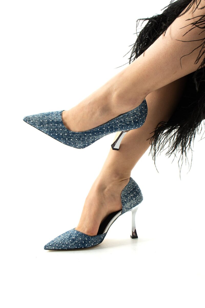 Mavi Jean Kumaş İnci Detaylı Stiletto – Metalik İnce Topuklu Şık Kadın Ayakkabı