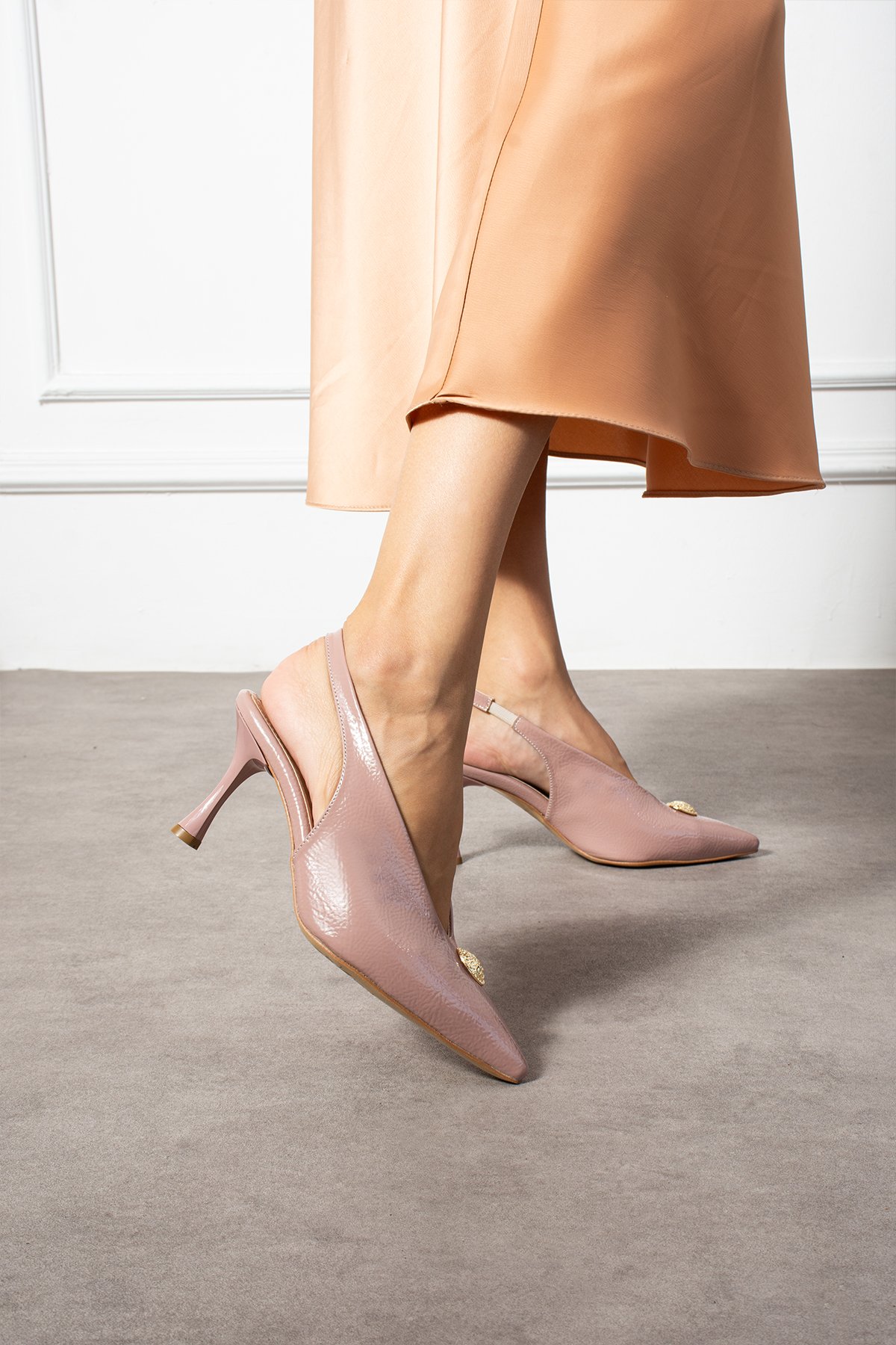 Gül Kurusu Rugan Düğme Detaylı Slingback İnce Topuklu Kadın Stiletto – Şık ve Zarif Abiye Ayakkabı - Görsel 3