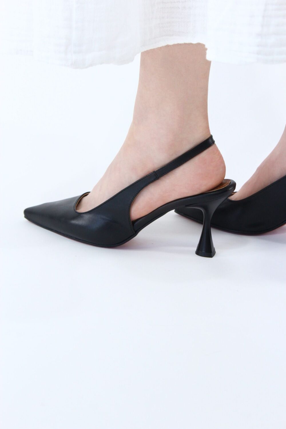 Siyah Sivri Burun İnce Topuklu Klasik Stiletto – Abiye Ve Özel Gün Şıklığı İçin Zarif Kadın Topuklu Ayakkabı - Görsel 3