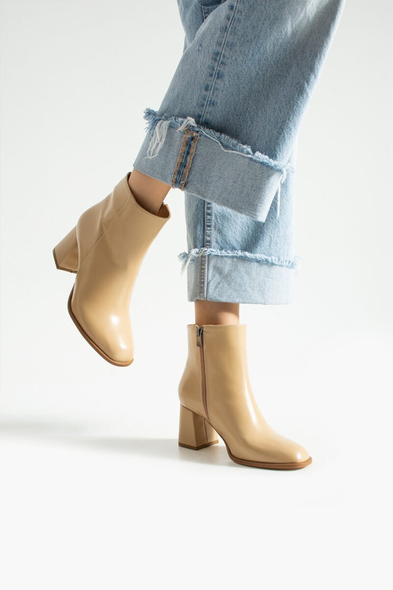 Bej Suni Deri Kısa Bilekli Topuklu Bot – Kalın Topuklu Fermuarlı Şık Günlük Kadın Ayakkabı
